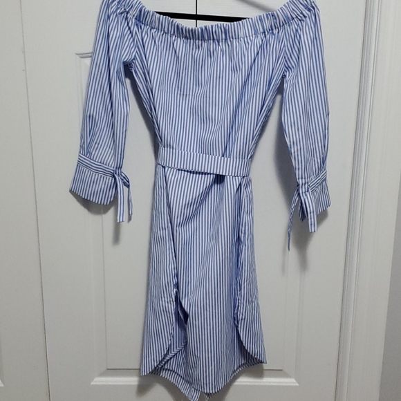 Dress - Picture 2 of 4